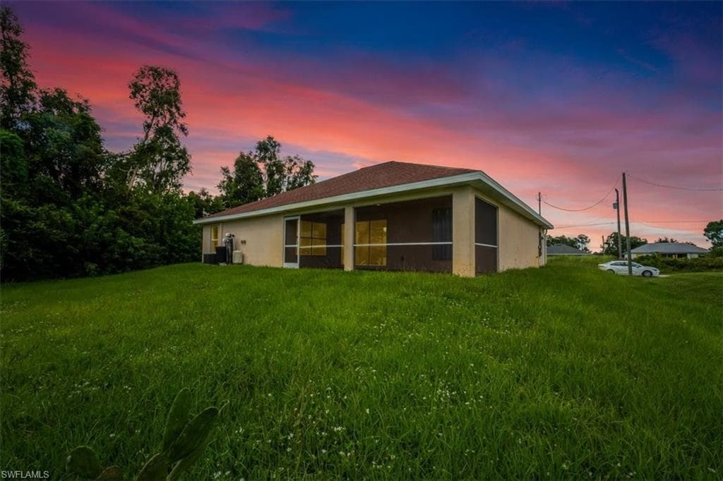 2607 24th St SW, Lehigh Acres, FL 33976-1