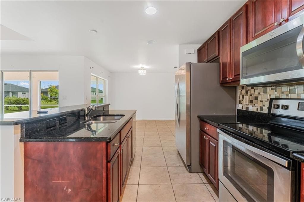 2607 24th St SW, Lehigh Acres, FL 33976-28
