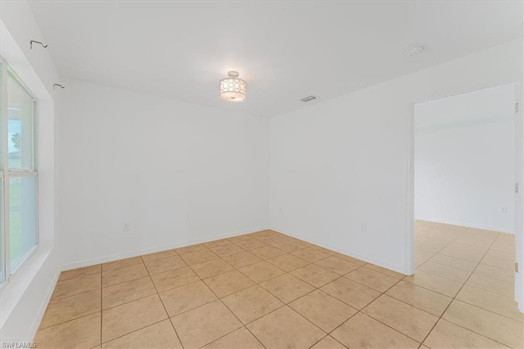 2607 24th St SW, Lehigh Acres, FL 33976-31
