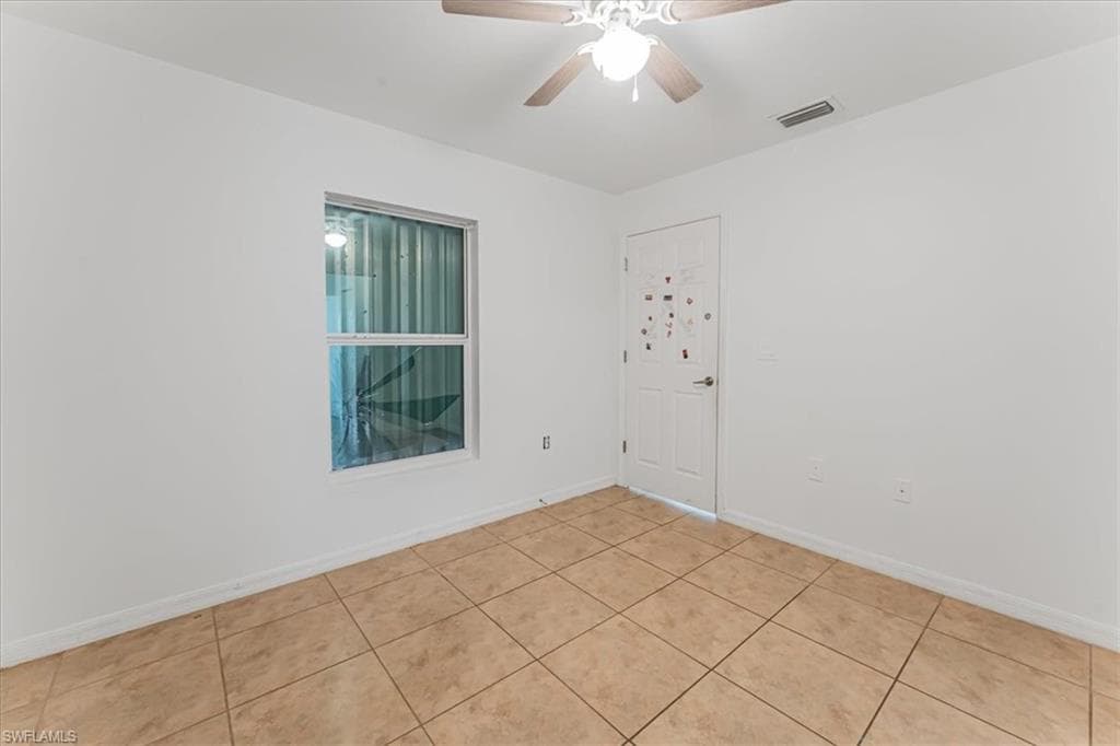 2607 24th St SW, Lehigh Acres, FL 33976-36