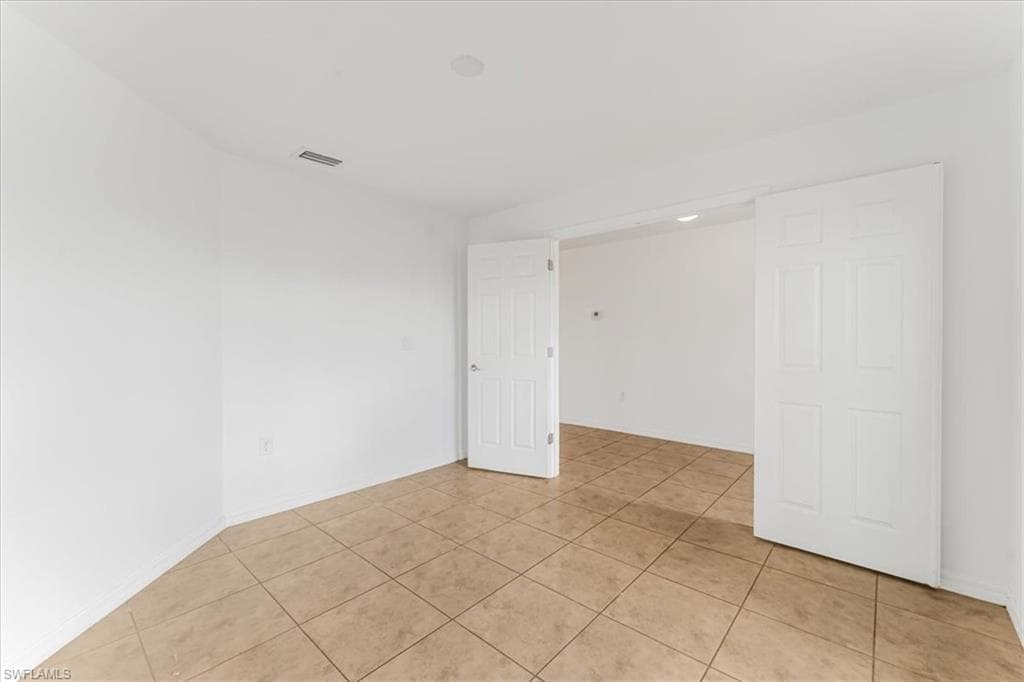 2607 24th St SW, Lehigh Acres, FL 33976-39
