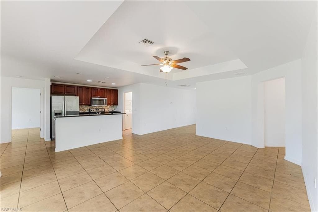 2607 24th St SW, Lehigh Acres, FL 33976-43