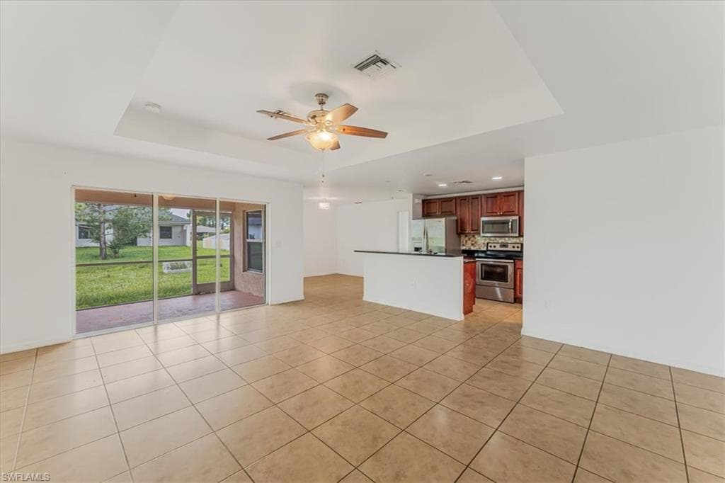 2607 24th St SW, Lehigh Acres, FL 33976-44