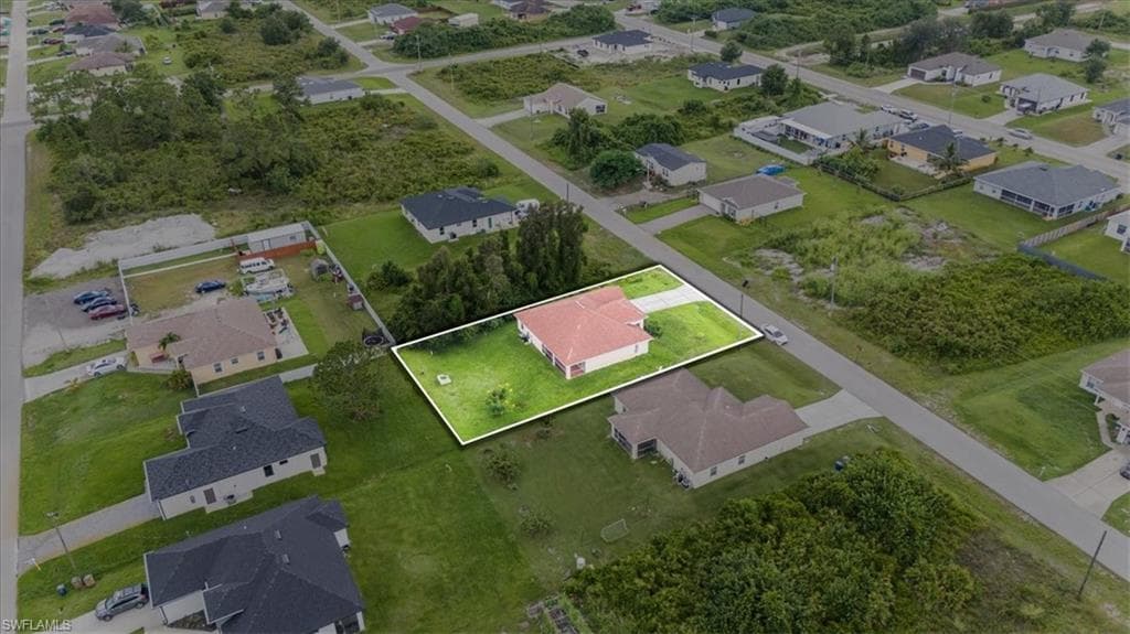 2607 24th St SW, Lehigh Acres, FL 33976-8