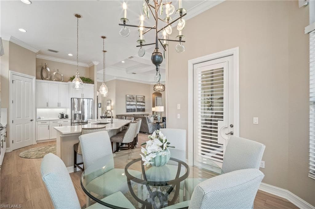 6420 Costa Cir, Naples, FL 34113-13
