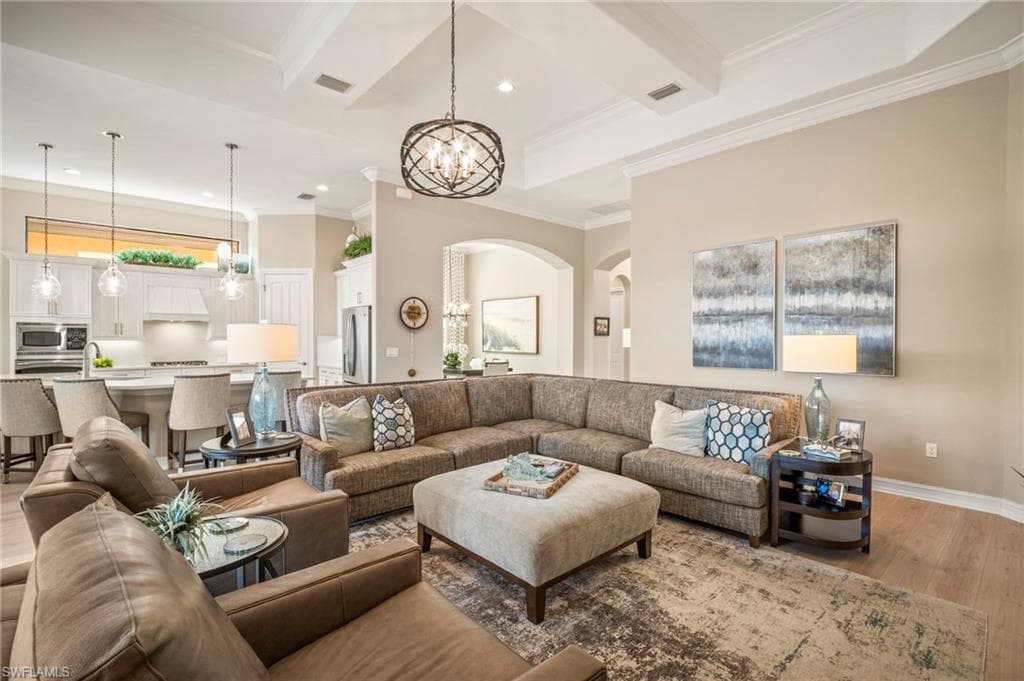 6420 Costa Cir, Naples, FL 34113-17