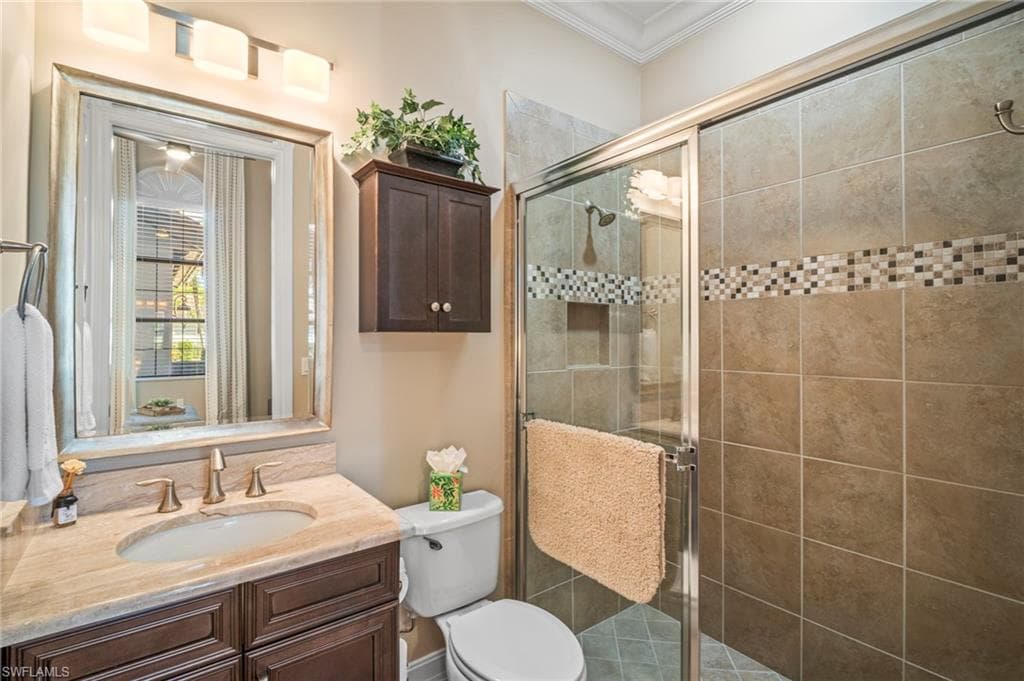 6420 Costa Cir, Naples, FL 34113-28