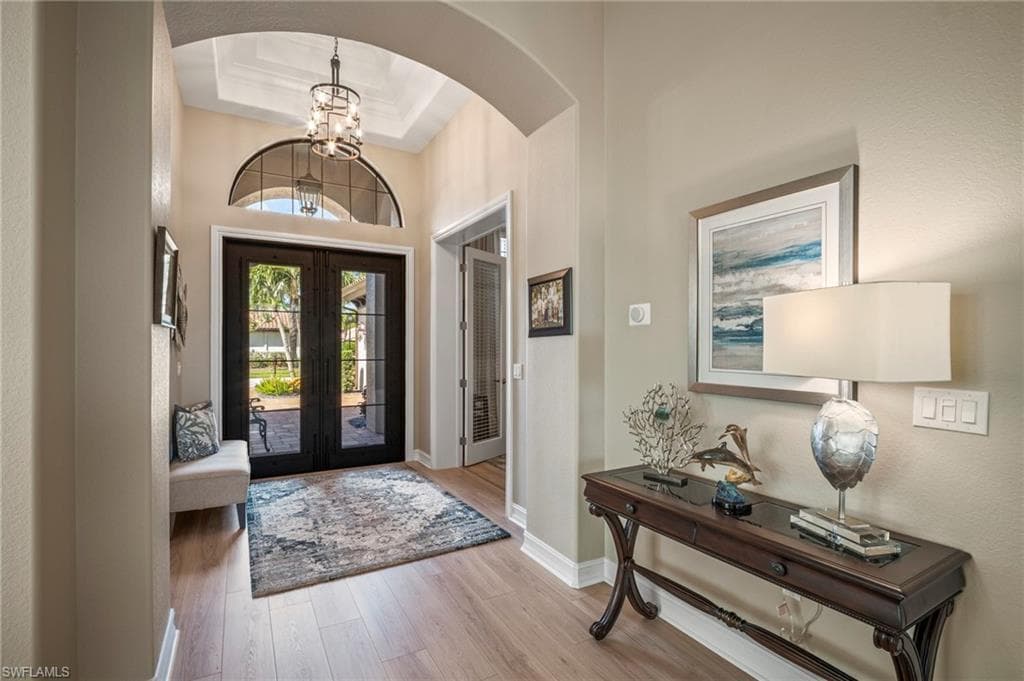 6420 Costa Cir, Naples, FL 34113-3