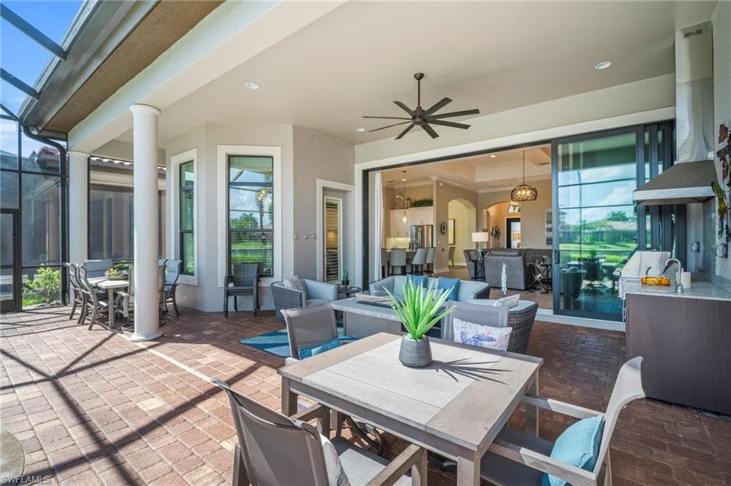 6420 Costa Cir, Naples, FL 34113-41