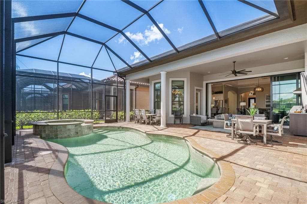 6420 Costa Cir, Naples, FL 34113-42