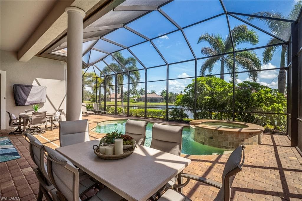 6420 Costa Cir, Naples, FL 34113-45