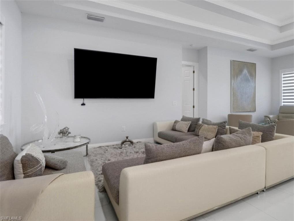 2394 45th Ave NE, Naples, FL 34120-7