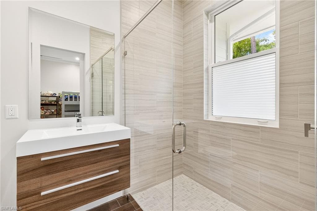 4391 1st Ave SW, Naples, FL 34119-32