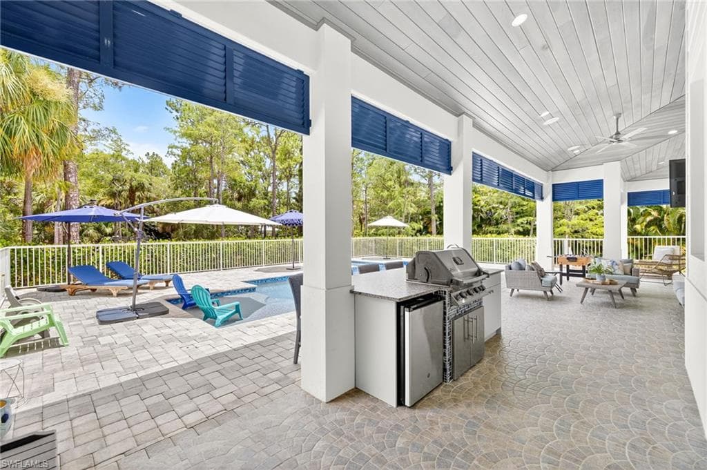 4391 1st Ave SW, Naples, FL 34119-39