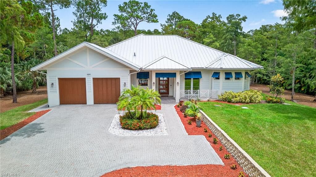 4391 1st Ave SW, Naples, FL 34119-46