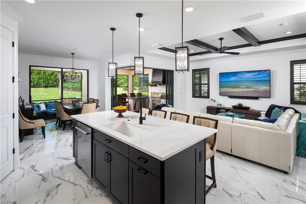 6770 Pennyroyal Dr, Naples, FL 34114-9