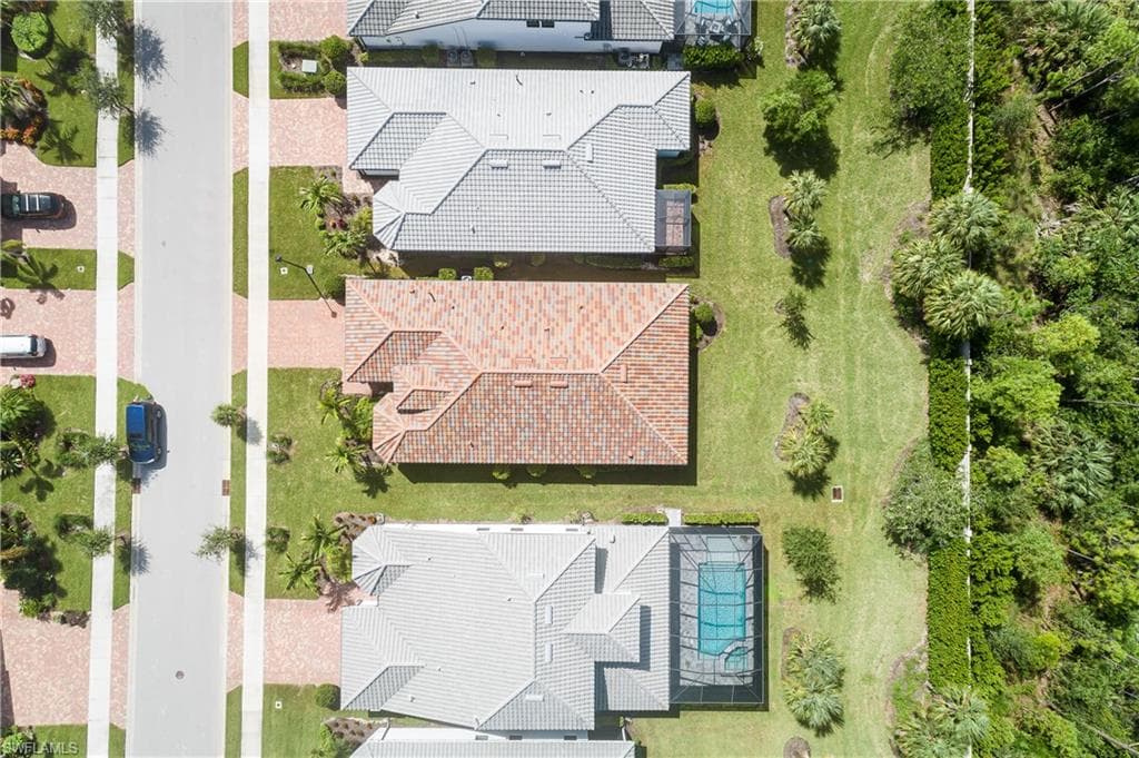 6770 Pennyroyal Dr, Naples, FL 34114-26