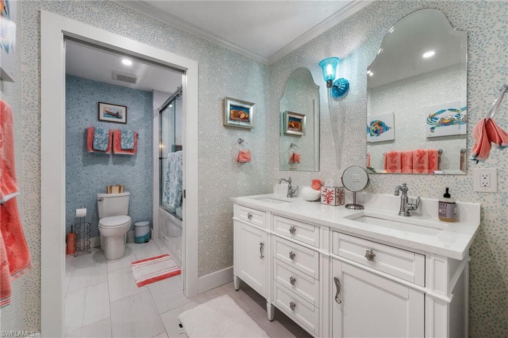 397 Edgemere Way N 11, Naples, FL 34105-30