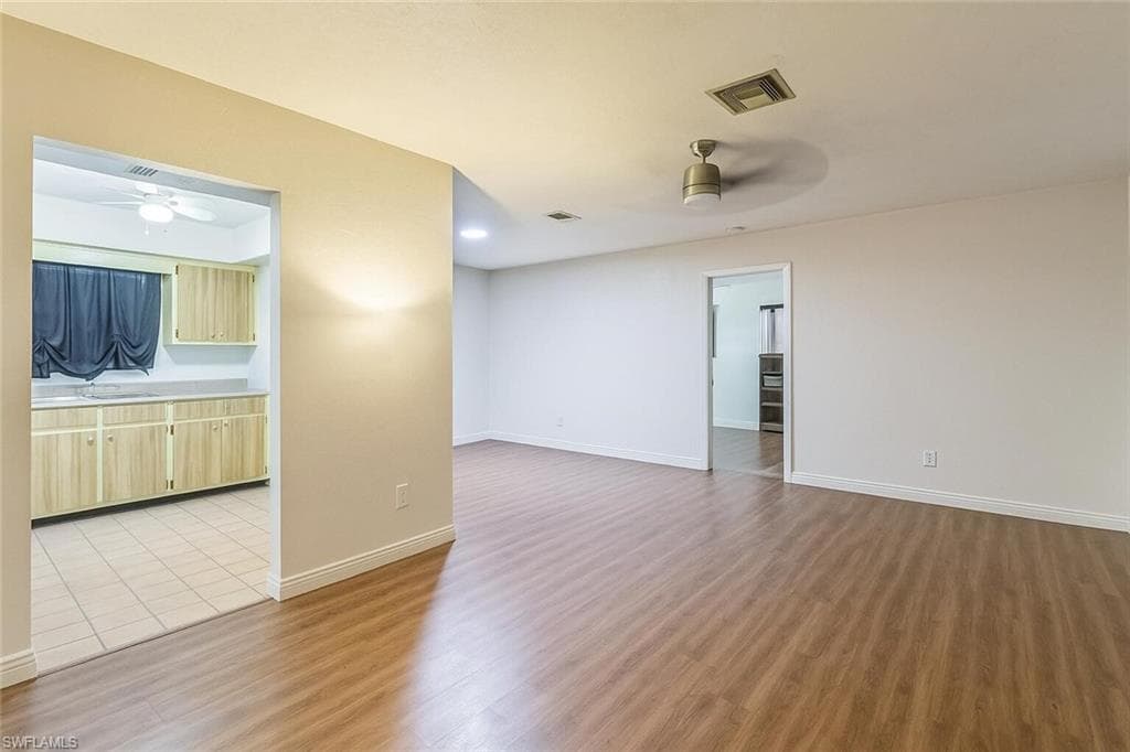 512 Glendale Ave, Lehigh Acres, FL 33936-9