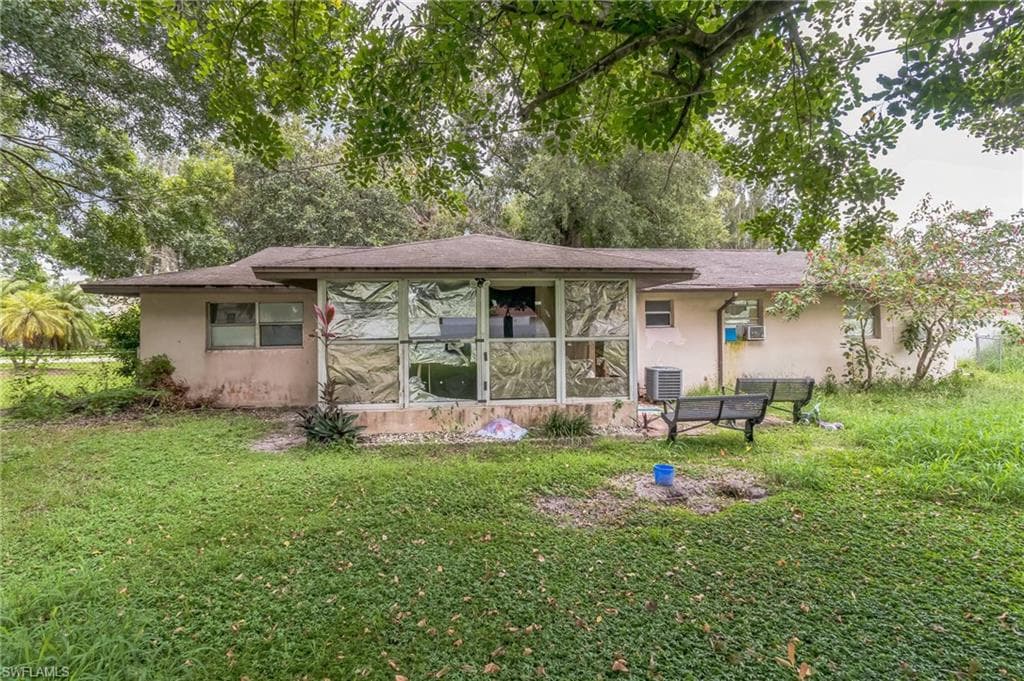 512 Glendale Ave, Lehigh Acres, FL 33936-20