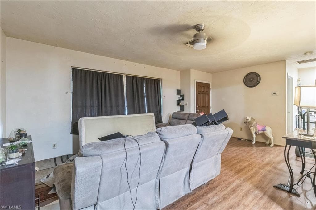 512 Glendale Ave, Lehigh Acres, FL 33936-23