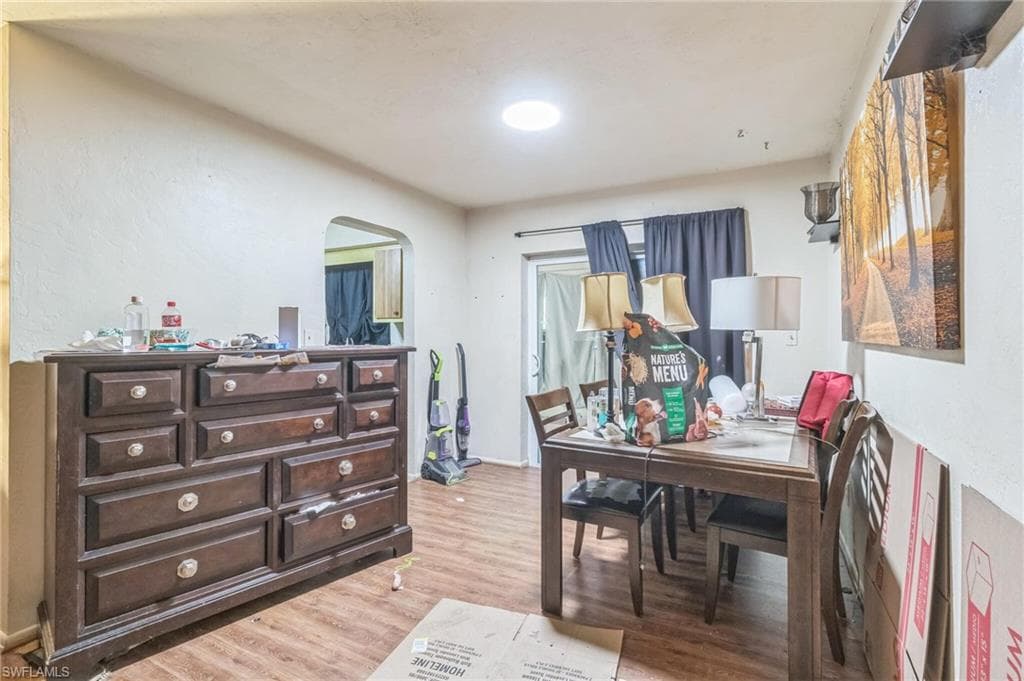 512 Glendale Ave, Lehigh Acres, FL 33936-25