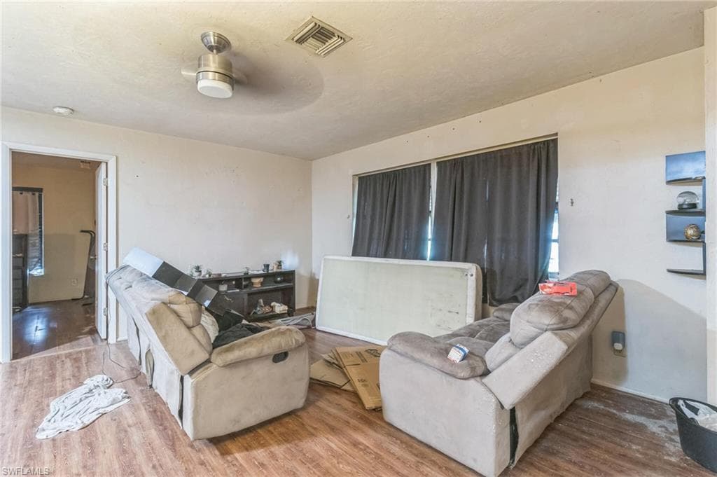 512 Glendale Ave, Lehigh Acres, FL 33936-27