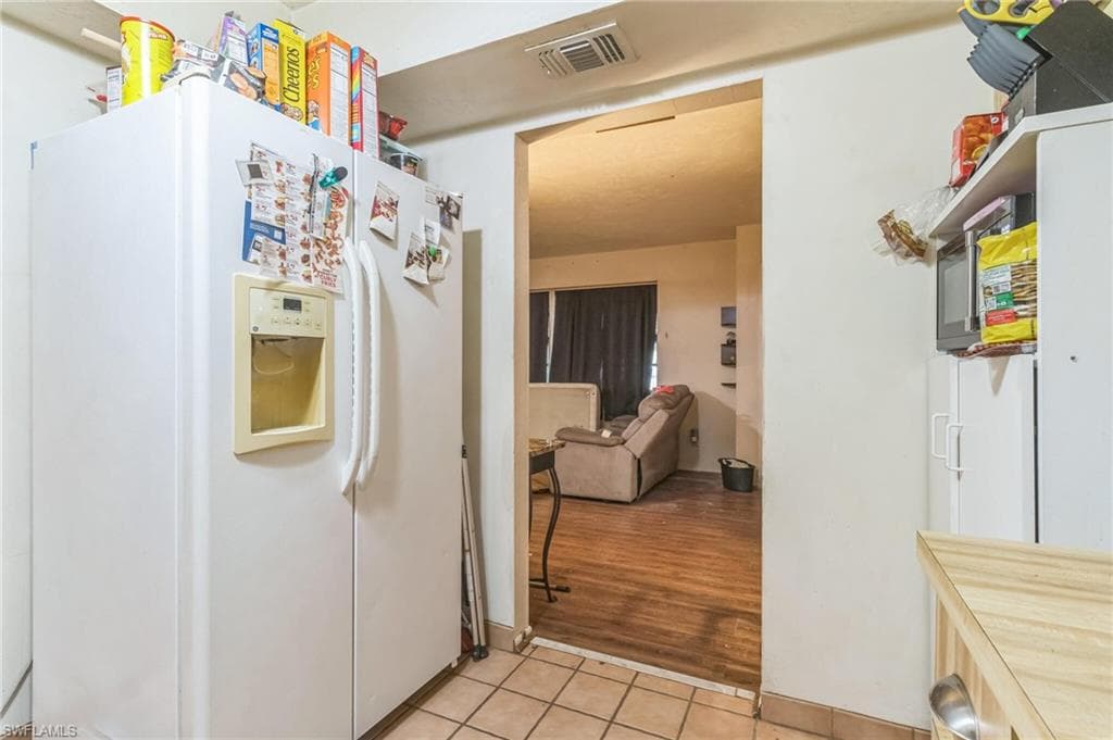 512 Glendale Ave, Lehigh Acres, FL 33936-28