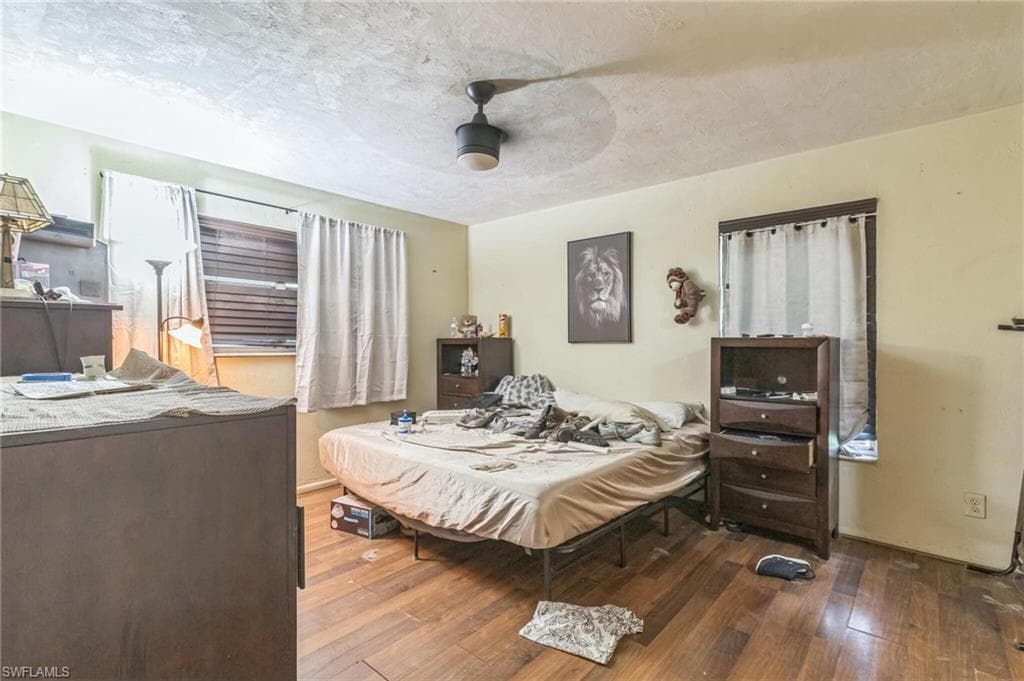 512 Glendale Ave, Lehigh Acres, FL 33936-36