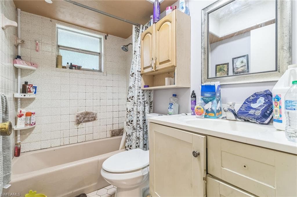 512 Glendale Ave, Lehigh Acres, FL 33936-41