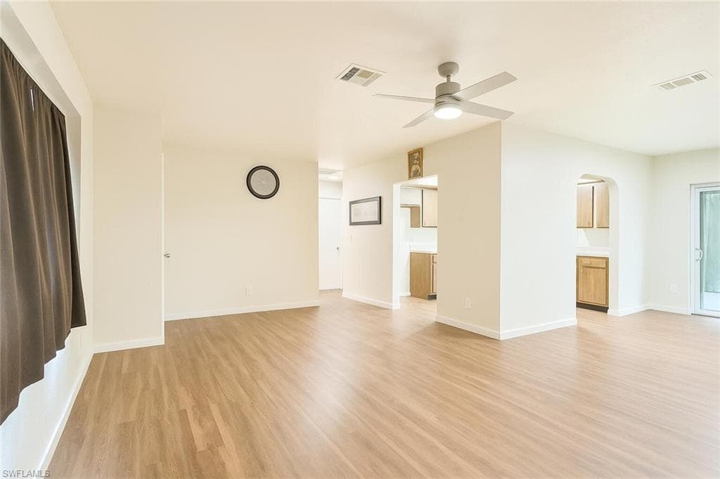 512 Glendale Ave, Lehigh Acres, FL 33936-6