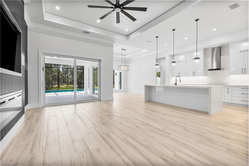 2144 17th St SW, Naples, FL 34117-10