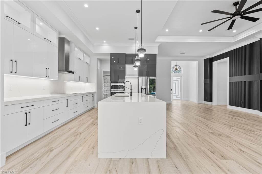 2144 17th St SW, Naples, FL 34117-13