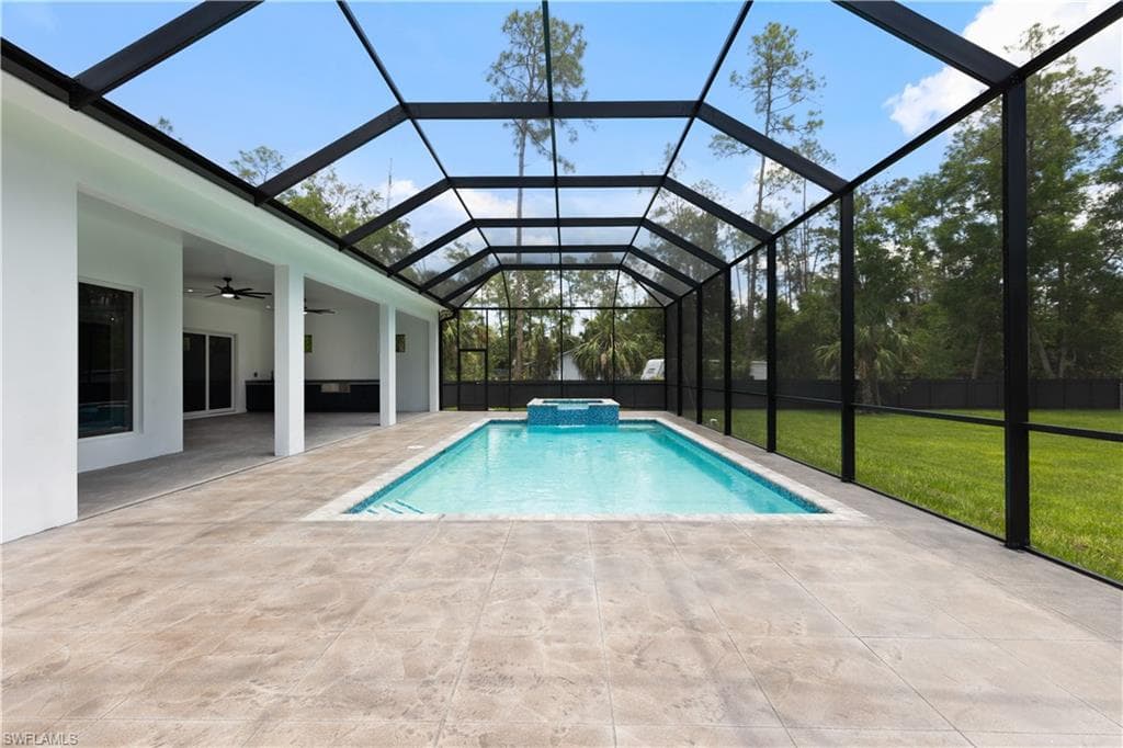 2144 17th St SW, Naples, FL 34117-32