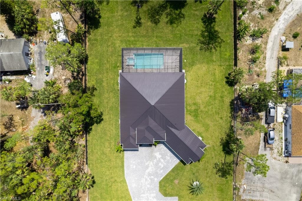 2144 17th St SW, Naples, FL 34117-3