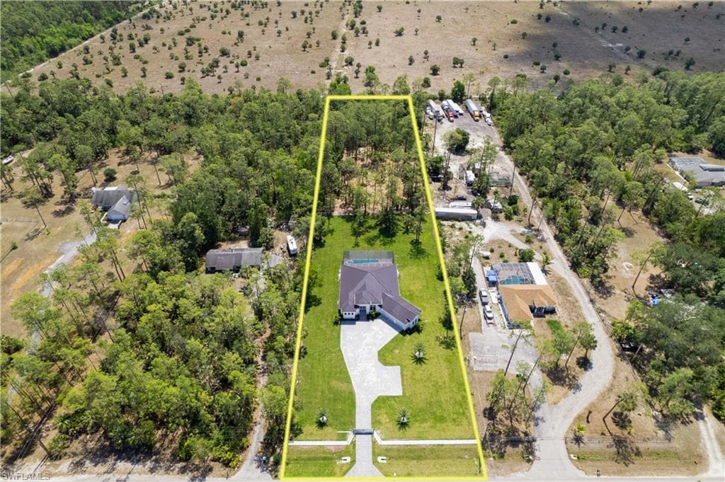2144 17th St SW, Naples, FL 34117-4