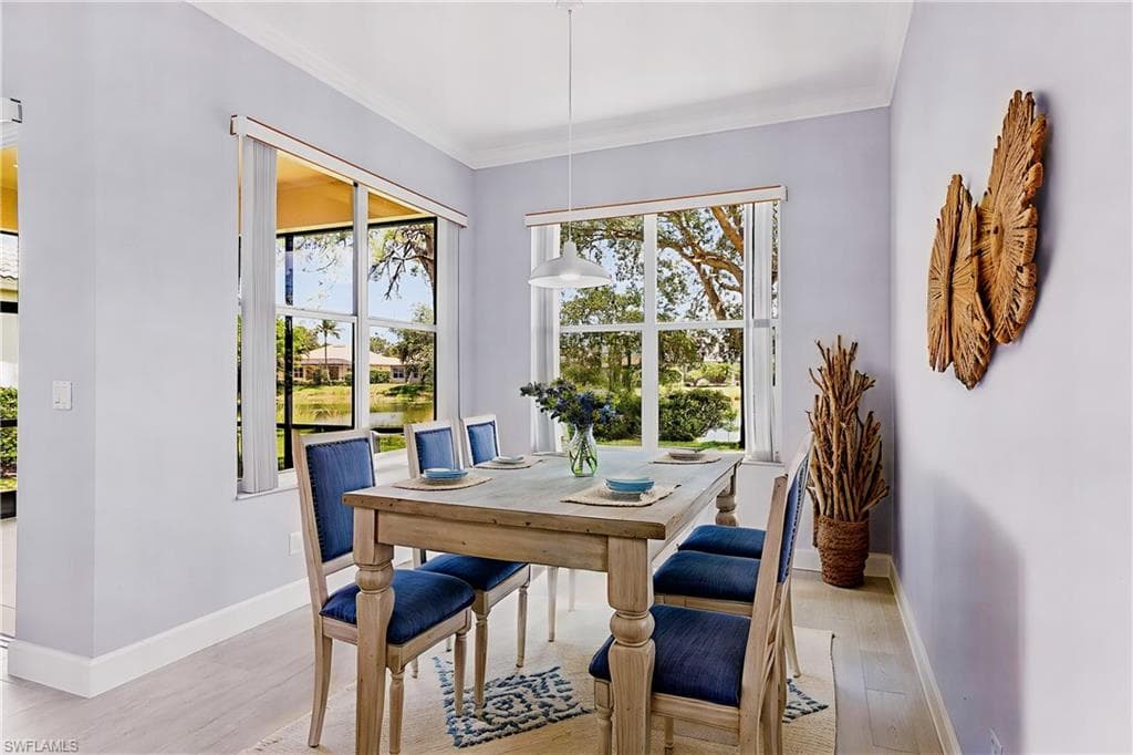 6835 Old Banyan Way, Naples, FL 34109-10