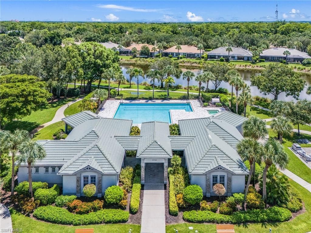 6835 Old Banyan Way, Naples, FL 34109-37