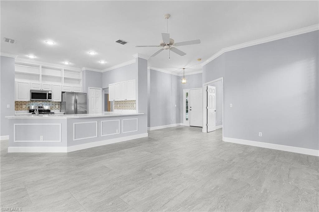 6835 Old Banyan Way, Naples, FL 34109-7