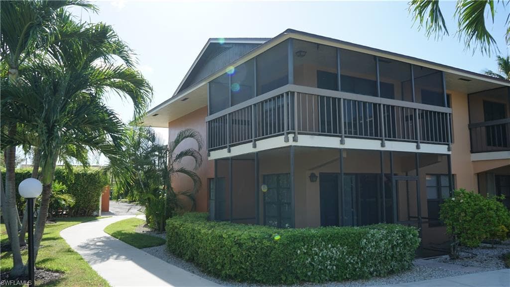 56 Greenbrier St 2-109, Marco Island, FL 34145-3