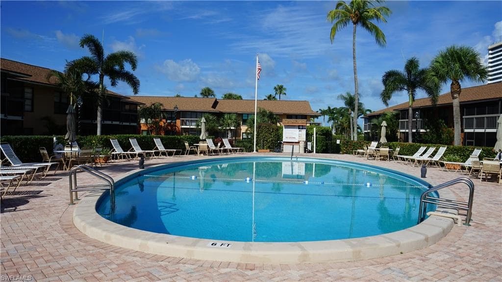 56 Greenbrier St 2-109, Marco Island, FL 34145-4