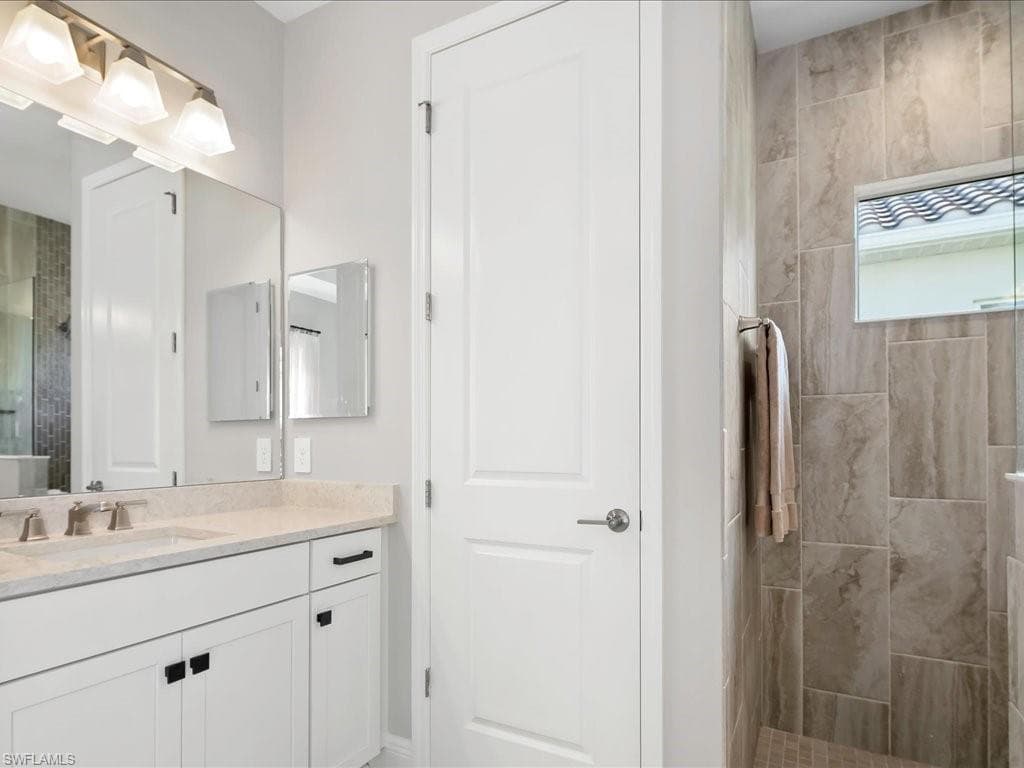 3980 Pegasus Way, Naples, FL 34120-14