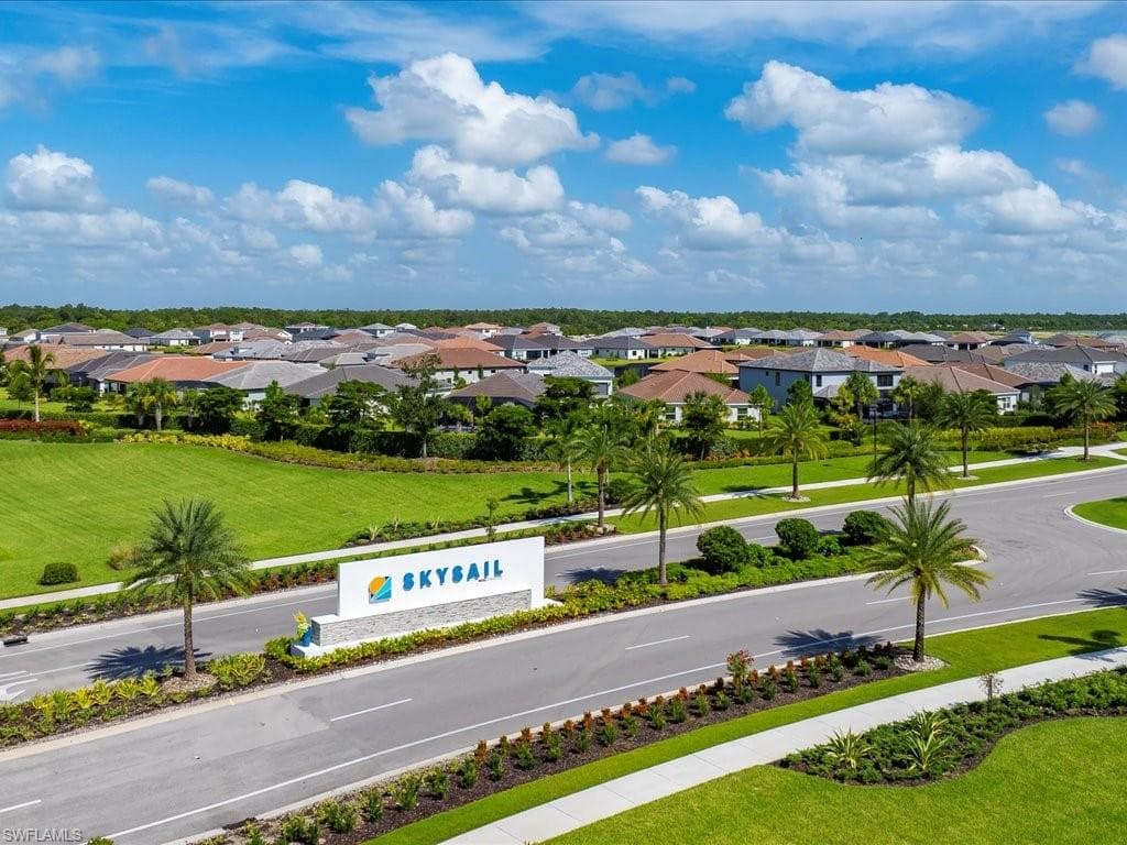3980 Pegasus Way, Naples, FL 34120-23