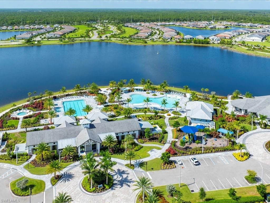 3980 Pegasus Way, Naples, FL 34120-24