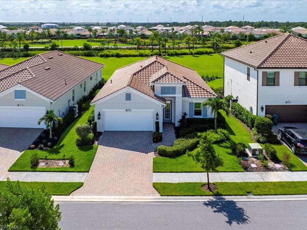 3980 Pegasus Way, Naples, FL 34120-1