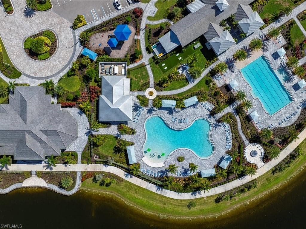 3980 Pegasus Way, Naples, FL 34120-28
