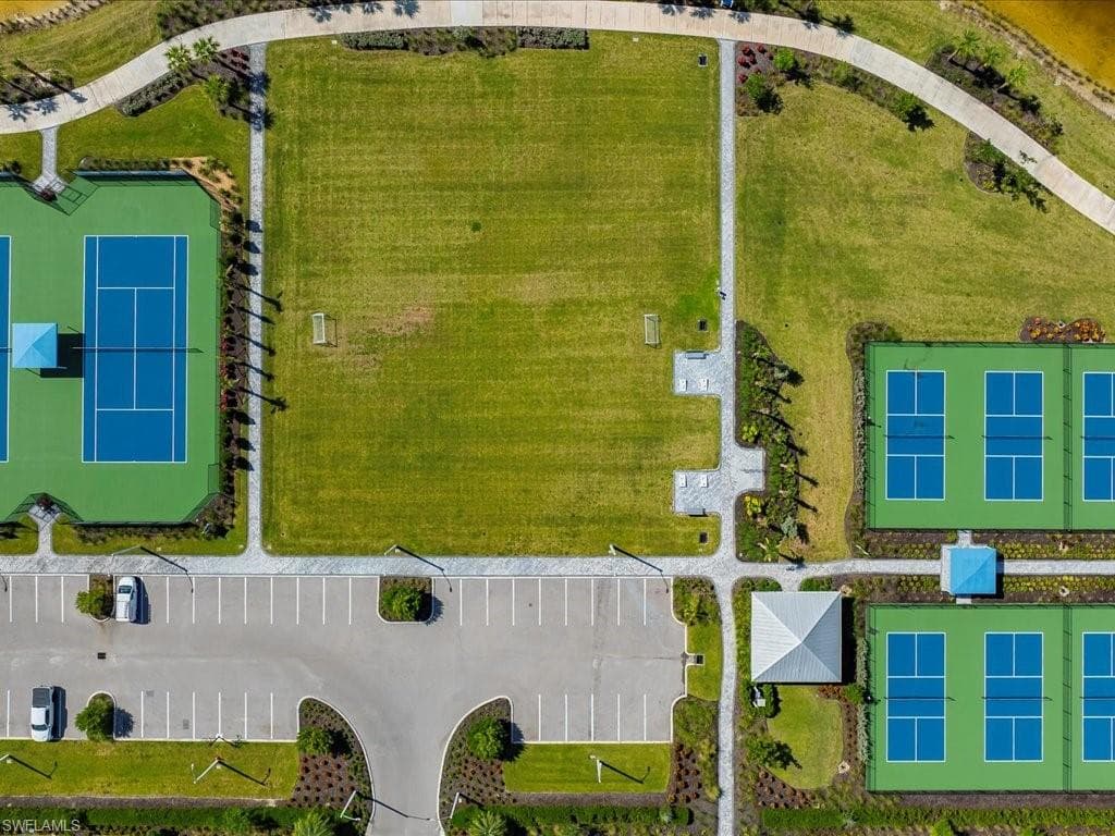 3980 Pegasus Way, Naples, FL 34120-29