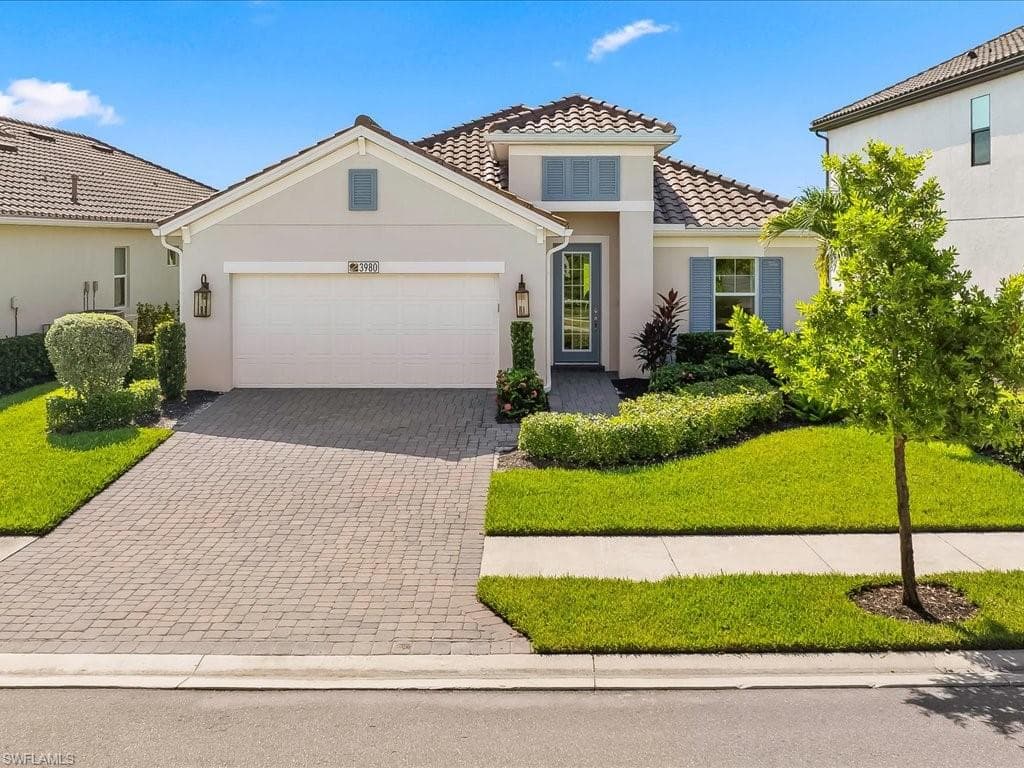 3980 Pegasus Way, Naples, FL 34120-2