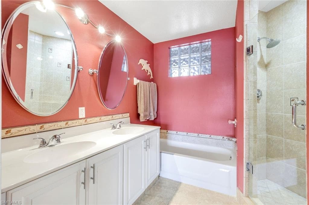 2440 Millcreek Ln 103, Naples, FL 34119-18