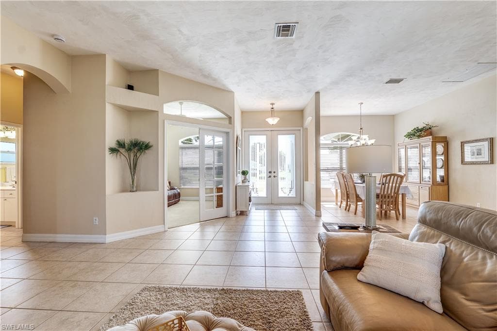 3208 1st Pl, Cape Coral, FL 33914-11